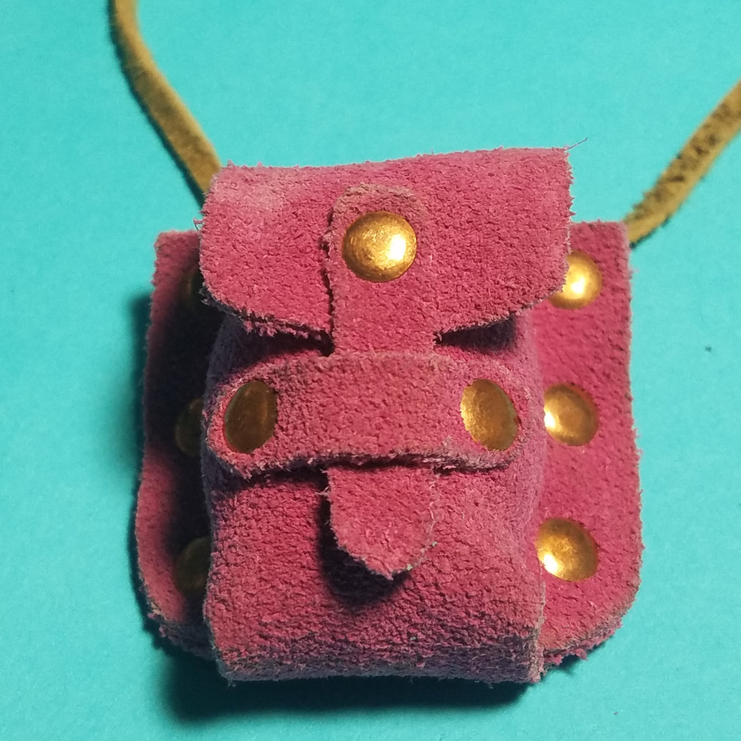 Mini Pouch with stone egg